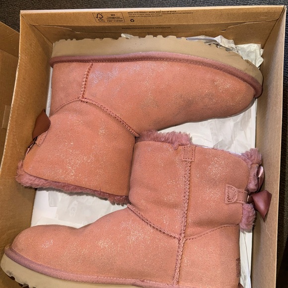 UGG Blush Bow Accent Boots - Picture 2 of 4